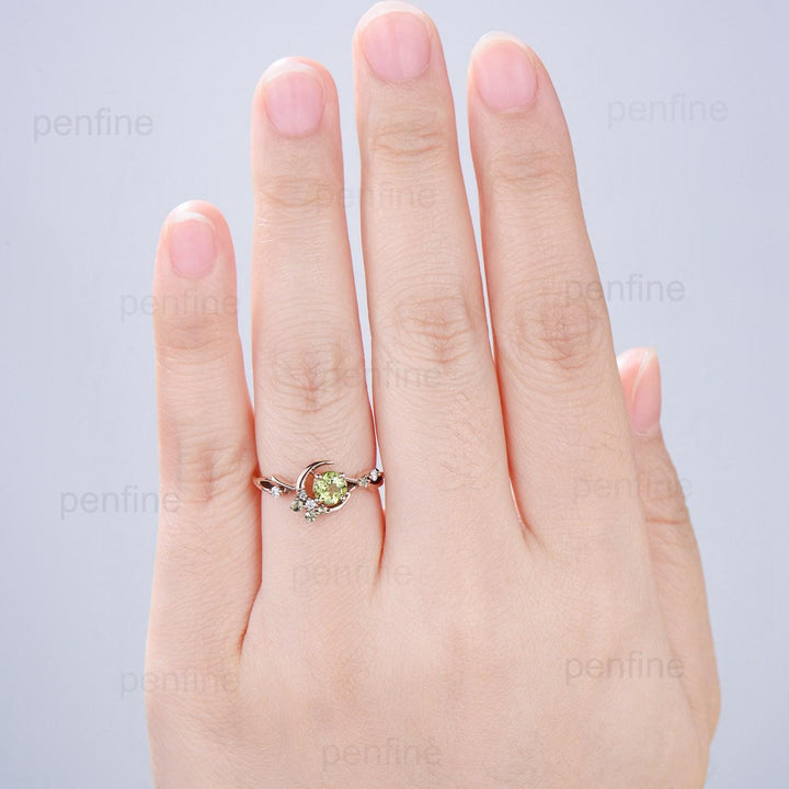 Natural Peridot Engagement Ring / Round Green Peridot Ring/ Vintage Rose Gold Star Moon Engagement Ring August Birthstone Anniversary Ring - PENFINE