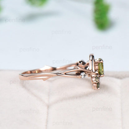 Natural Peridot Engagement Ring / Round Green Peridot Ring/ Vintage Rose Gold Star Moon Engagement Ring August Birthstone Anniversary Ring - PENFINE