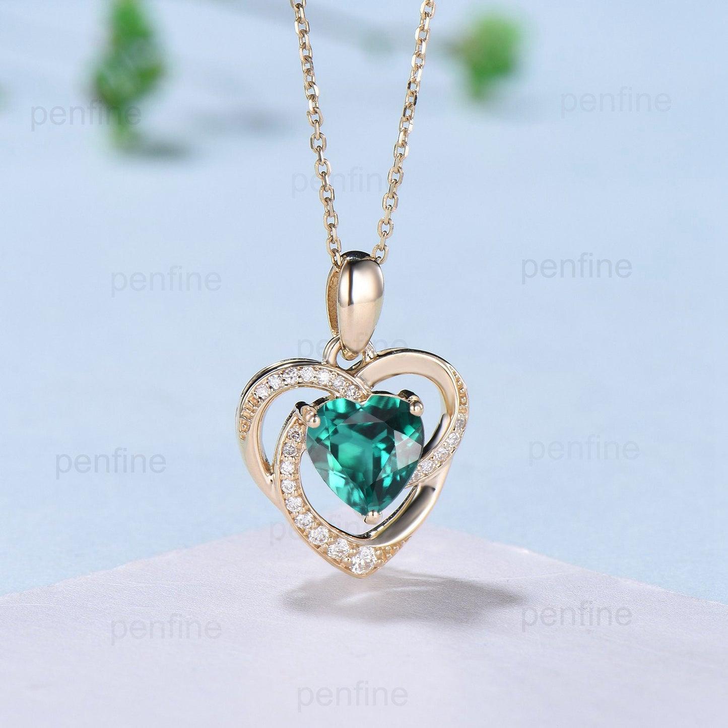 Vintage Heart Shaped Emerald Necklace Unique Retro Pendant Green Crystal Necklace Floral Pendant May Birthstone Pendant Anniversary gift - PENFINE