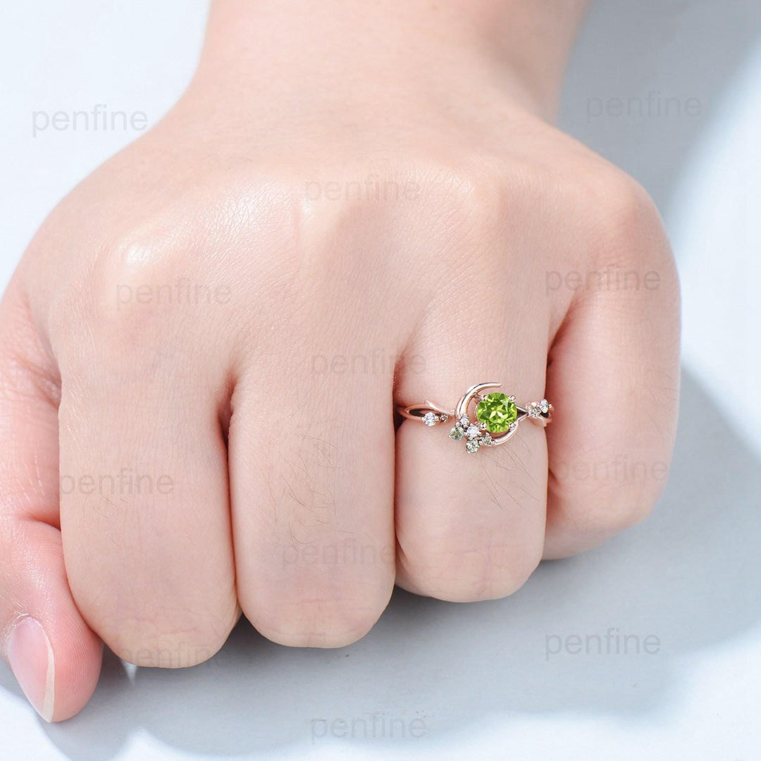 Natural Peridot Engagement Ring / Round Green Peridot Ring/ Vintage Rose Gold Star Moon Engagement Ring August Birthstone Anniversary Ring - PENFINE