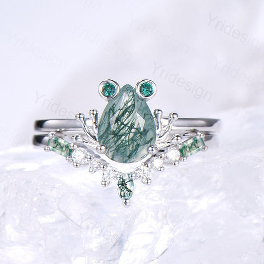 Unique moss agate engagement ring set, Frog animal inspired green agate wedding set, women pear shaped bridal set anniversary ring for girl - PENFINE