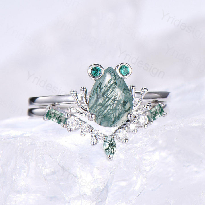 Unique moss agate engagement ring set, Frog animal inspired green agate wedding set, women pear shaped bridal set anniversary ring for girl - PENFINE