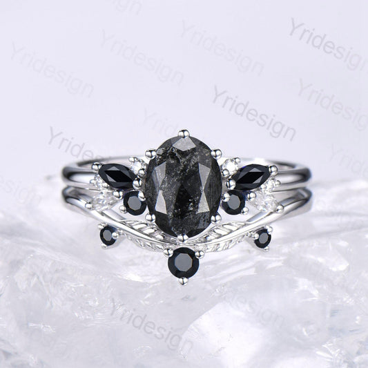 Unique salt and pepper diamond engagement ring set Art Deco Bee black spinel wedding ring vintage leaf vine stacking band bridal set women - PENFINE