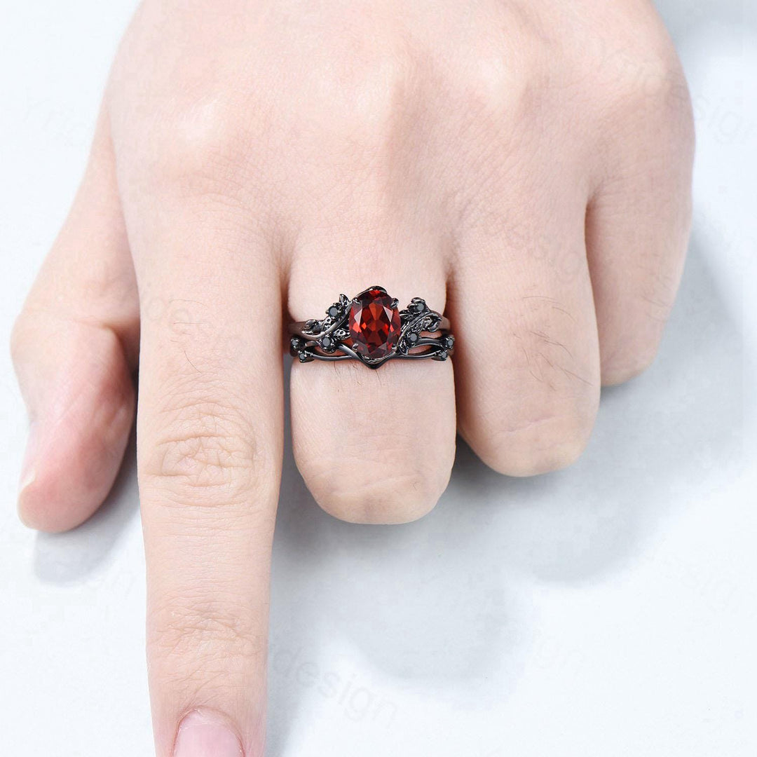 Nature Inspired black gold garnet ring set Unique garnet leaf engagement ring women cluster spinel January birthstone bridal ring set women - PENFINE