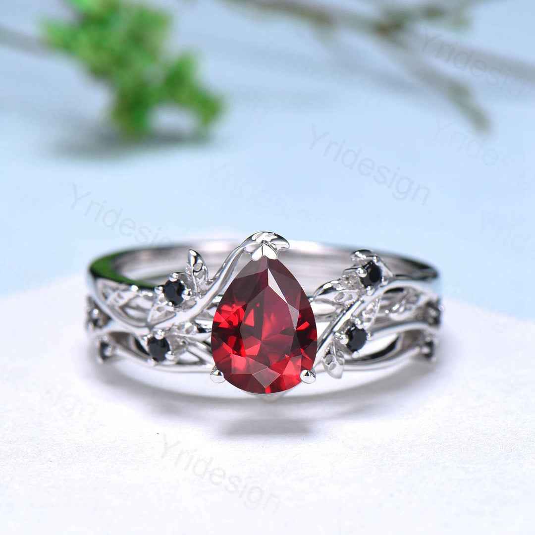 Pear shaped natural garnet ring set Nature inspired garnet engagement ring leaf vine black spinel band January birthstone bridal set women - PENFINE