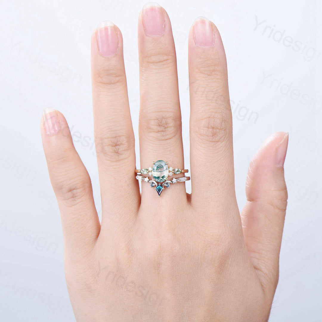 Unique Oval Cut Green Moss Agate Engagement Ring Set Vintage Sterling Silver Star Moon Alexandrite Ring Art Deco 2pcs Bridal Ring Set Women - PENFINE