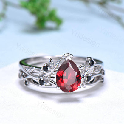 Pear shaped natural garnet ring set Nature inspired garnet engagement ring leaf vine black spinel band January birthstone bridal set women - PENFINE