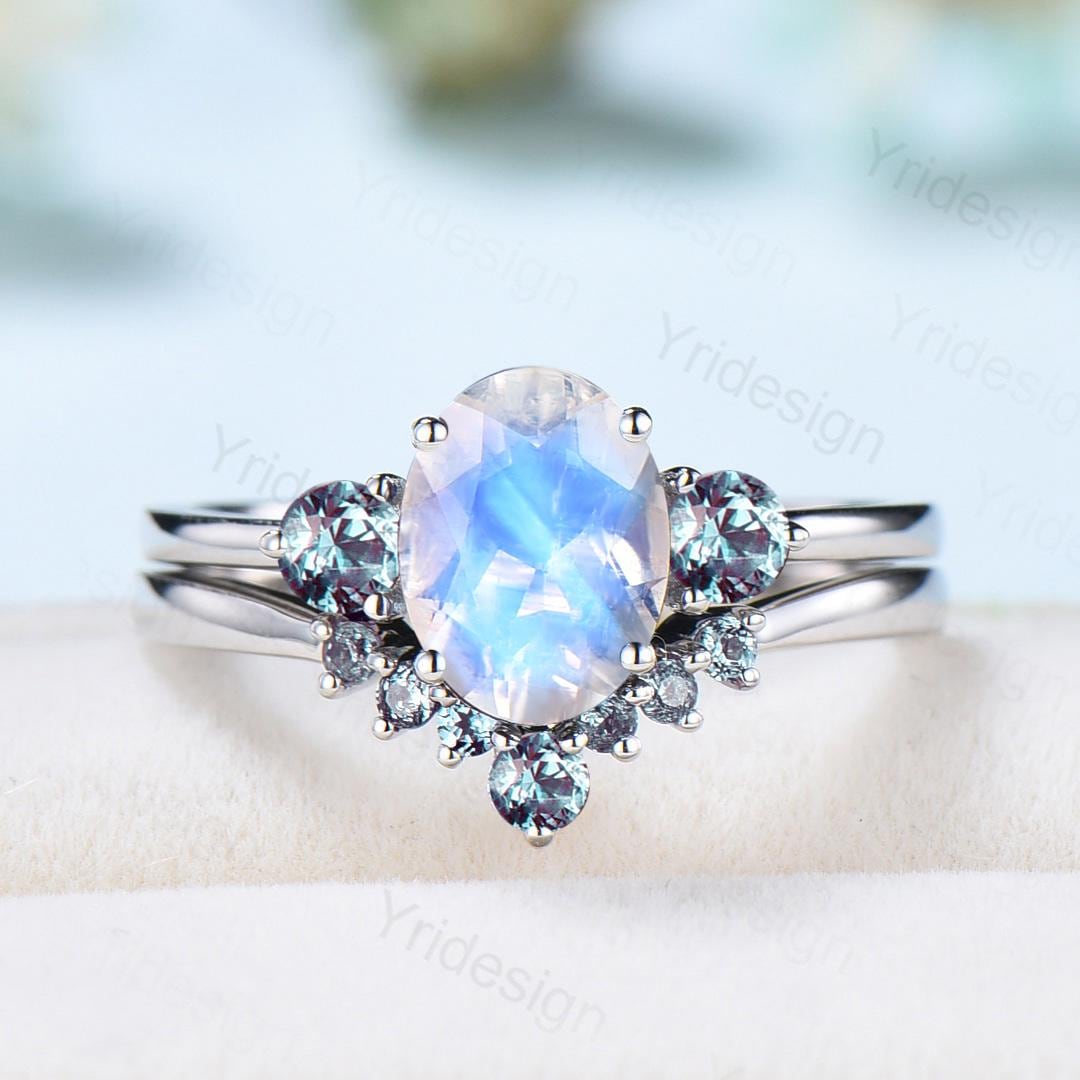 1.5ct Oval Rainbow Blue Moonstone Engagement Ring Vintage Color-Change Alexandrite Three Stone Wedding Ring June Birthstone Promise Gifts - PENFINE