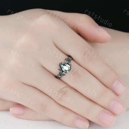 Vintage Moss Agate Couple Ring Set: Black Gold Wedding Bands