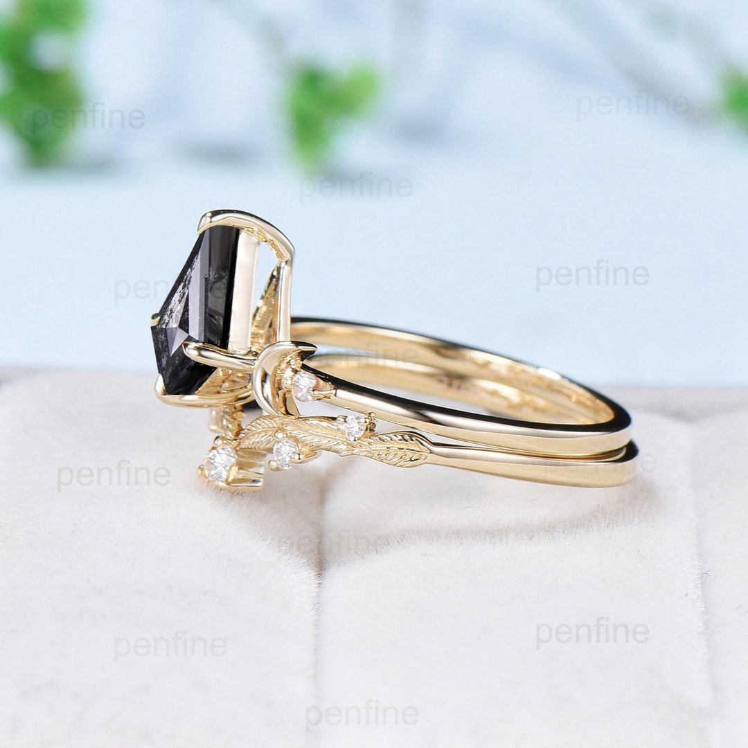 Vintage kite shaped salt and pepper diamond engagement ring set yellow gold Unique celestial moon wedding ring for women dainty promise ring - PENFINE