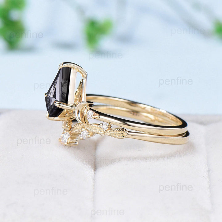 Vintage kite shaped salt and pepper diamond engagement ring set yellow gold Unique celestial moon wedding ring for women dainty promise ring - PENFINE