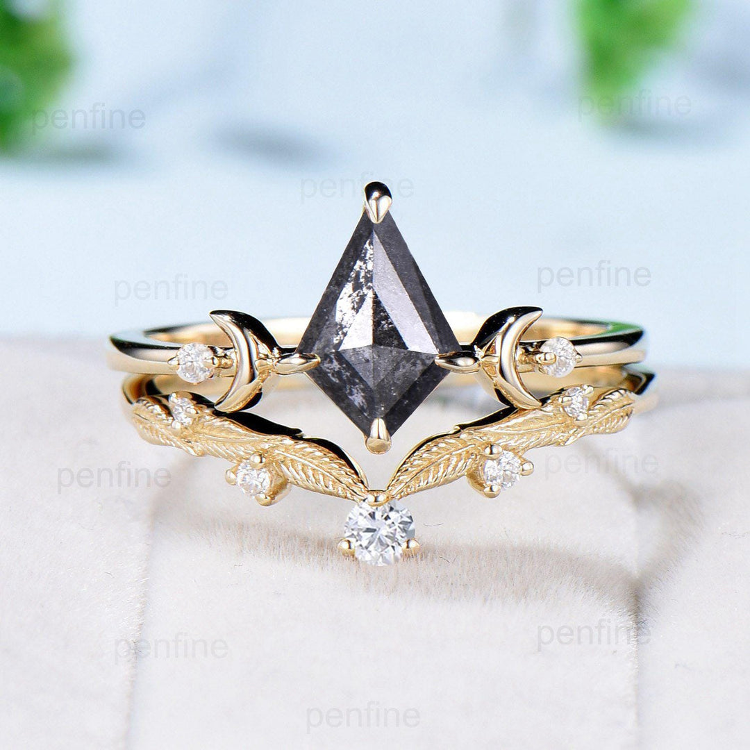 Vintage kite shaped salt and pepper diamond engagement ring set yellow gold Unique celestial moon wedding ring for women dainty promise ring - PENFINE