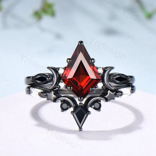 Unique Black gold kite cut garnet ring Unique crescent moon star January birthstone engagement ring black spinel delicate bridal wedding set - PENFINE