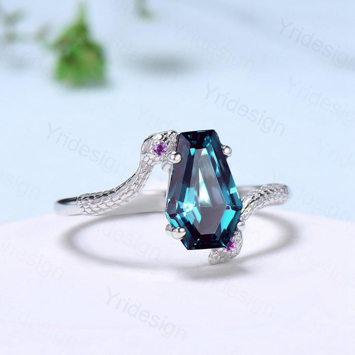 Unique Snake alexandrite engagement ring cold-blooded coffin shaped color changing three stone wedding ring women anniversary promise gift - PENFINE