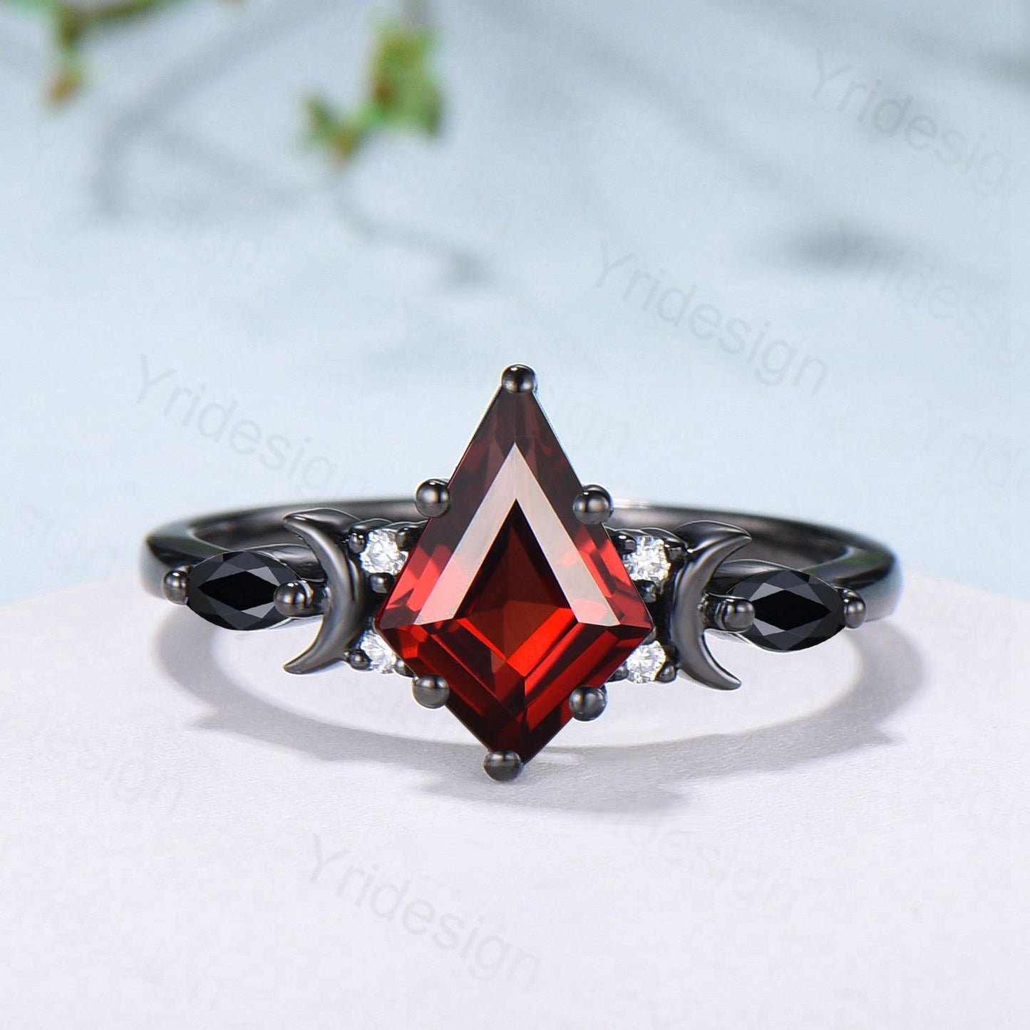 Unique Black gold kite cut garnet ring Unique crescent moon star January birthstone engagement ring black spinel delicate bridal wedding set - PENFINE