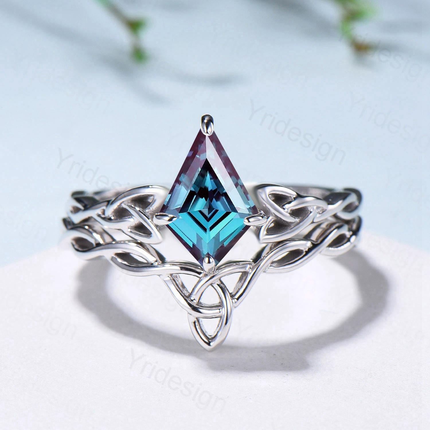 Norse Viking Alexandrite Wedding Ring Set Celtic Knot Lab Alexandrite Engagement Ring June Birthstone Jewelry Unique 2Pcs Twisted Bridal Set - PENFINE