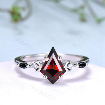 Vintage kite cut garnet wedding ring set Five stone crescent moon garnet spinel engagement ring dainty delicate bridal set anniversary gifts - PENFINE