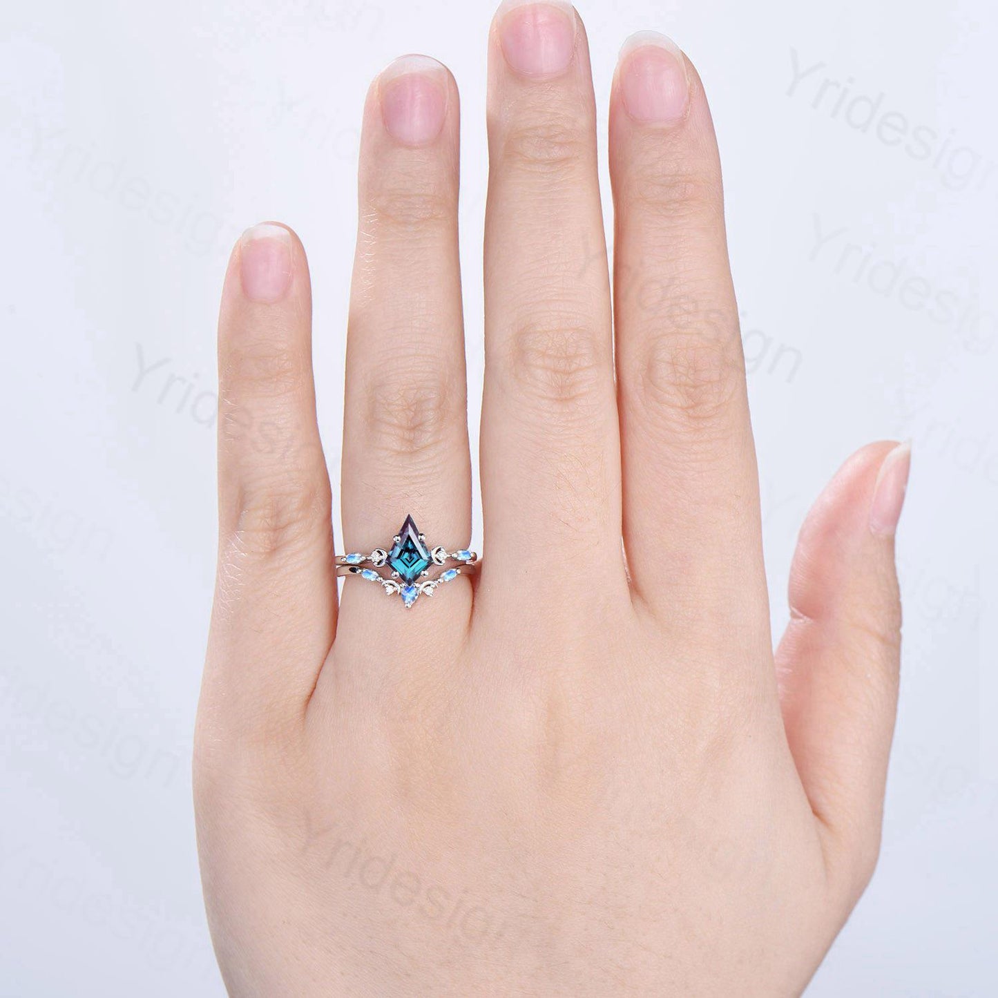 Vintage kite cut alexandrite ring Five Stone crescent moon June birthstone engagement ring Moonstone bridal wedding set anniversary gifts - PENFINE
