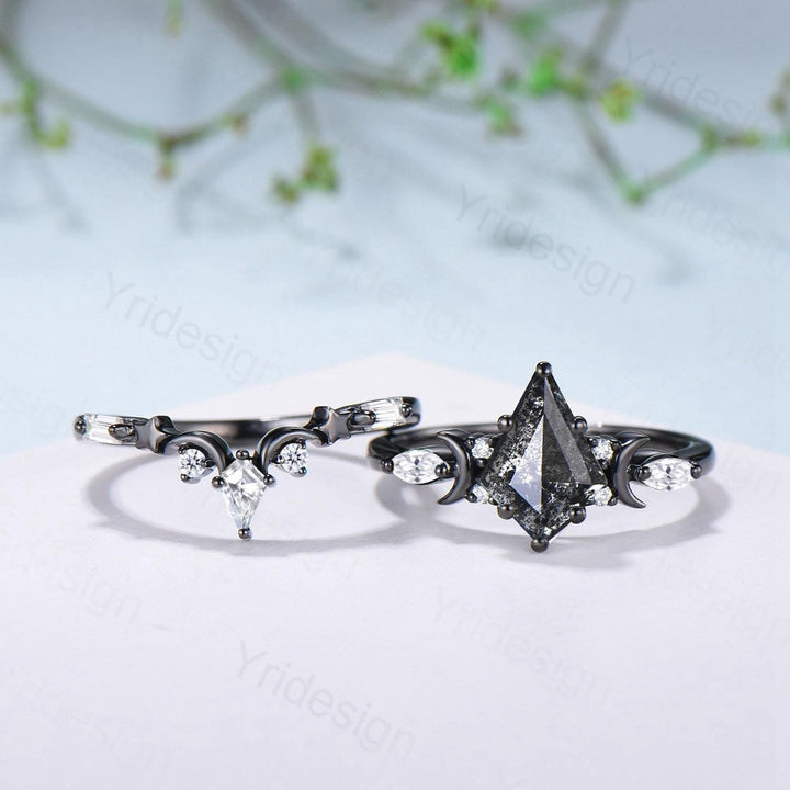 Vintage kite cut salt and pepper diamond engagement ring set Moons and star black gold diamond ring gothic bridal wedding set handmade gifts - PENFINE