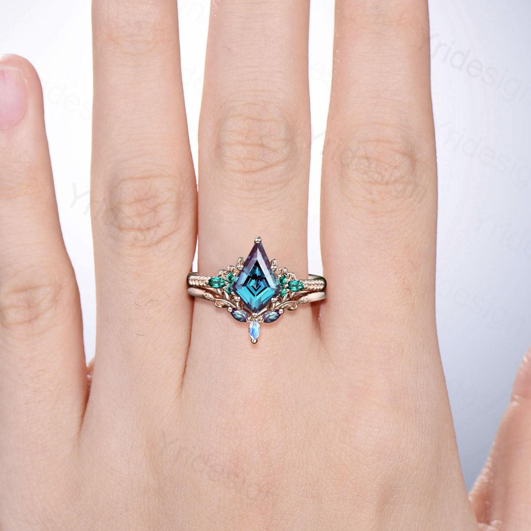 Unique Kite Cut Alexandrite Engagement Ring Set Sapphire Moonstone Wedding Set Vintage June Birthstone Stacking Band Bridal Set for Women - PENFINE
