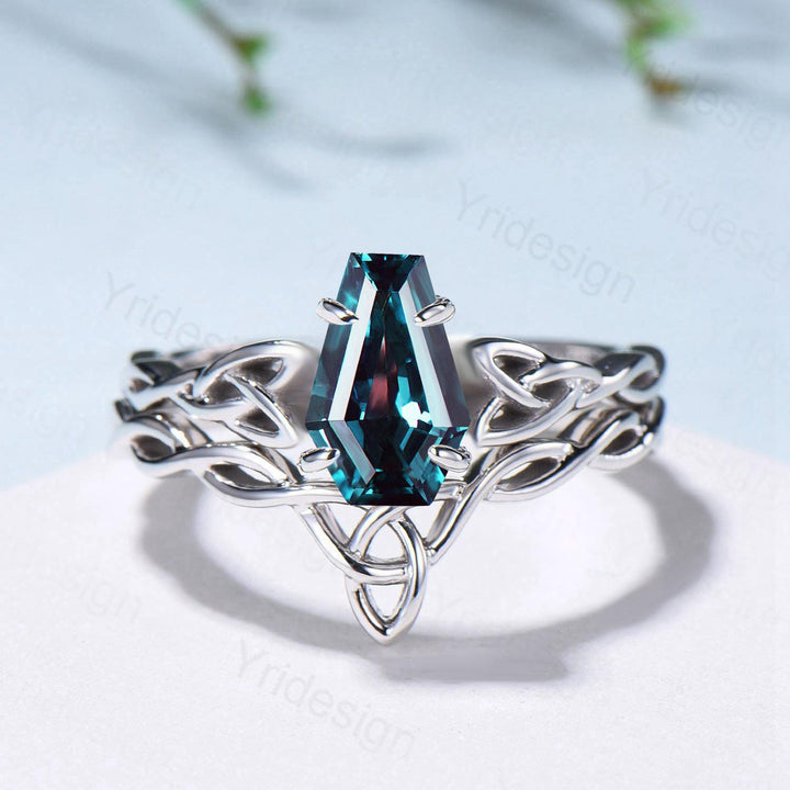 Norse Viking Alexandrite Wedding Ring Set Celtic Knot Lab Alexandrite Engagement Ring June Birthstone Jewelry Unique 2Pcs Twisted Bridal Set - PENFINE
