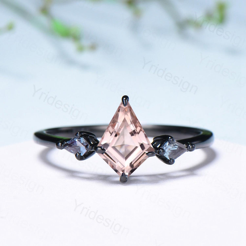 Minimalist Black Gold Three Stone Lab Grown Diamond Ring Kite Cut