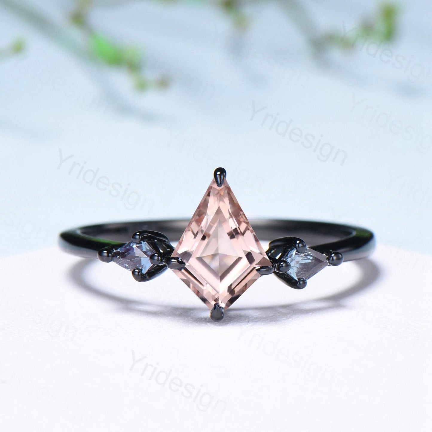 Minimalist Black Gold Three Stone Lab Grown Diamond Ring Kite Cut Natural Salt And Pepper Diamond Engagement Ring Silver Alexandrite Ring - PENFINE