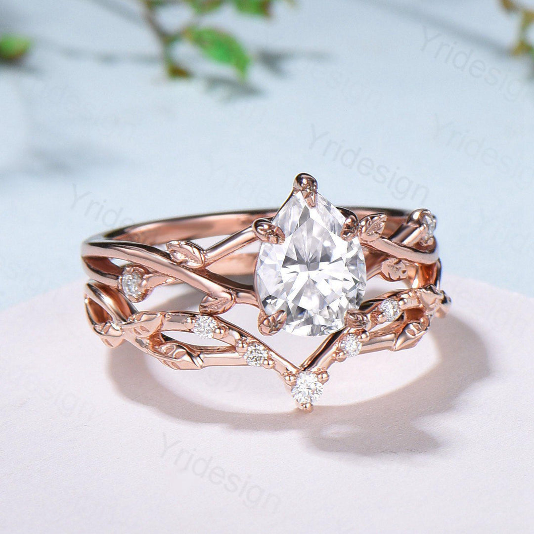 Vintage Pear Shaped Diamond Engagement Ring Set Unique 18K Rose Gold Moissanite Wedding Ring Set Nature Inspired Leafy Vine Anniversary Ring - PENFINE