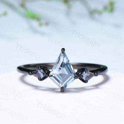 Minimalist Black Gold Three Stone Lab Grown Diamond Ring Kite Cut Natural Salt And Pepper Diamond Engagement Ring Silver Alexandrite Ring - PENFINE