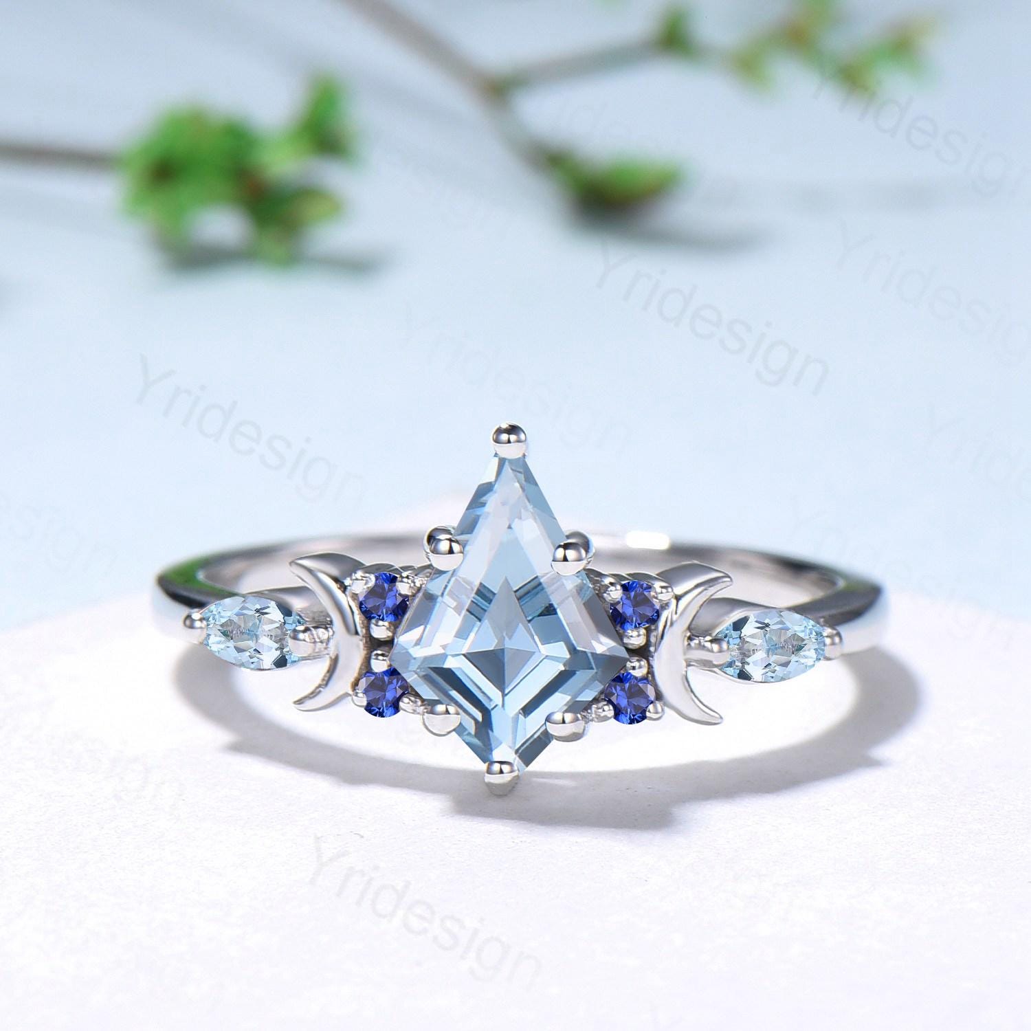 Vintage Aquamarine ring set Unique kite cut aquamarine moon star engagement ring set Elegant March birthstone sapphire wedding set for women - PENFINE