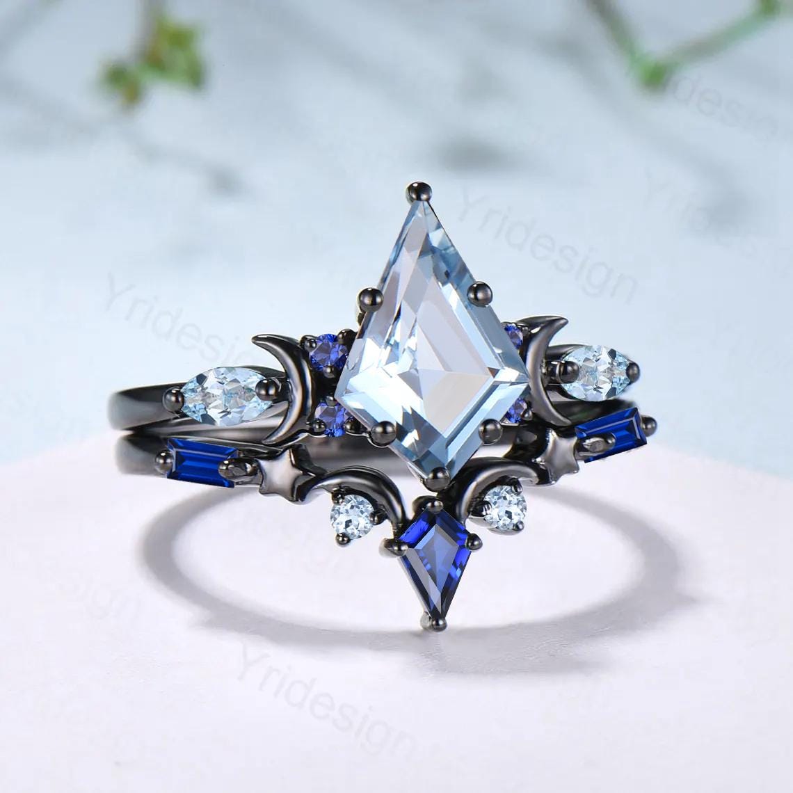 Vintage Aquamarine ring set Unique kite cut aquamarine moon star engagement ring set Elegant March birthstone sapphire wedding set for women - PENFINE