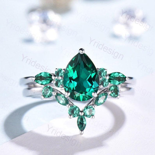 Vintage Pear Shaped Emerald Engagement Ring Set Retro Marquise Emerald Wedding Ring Set Art Deco Green Gemstone Anniversary Bridal Ring Set - PENFINE