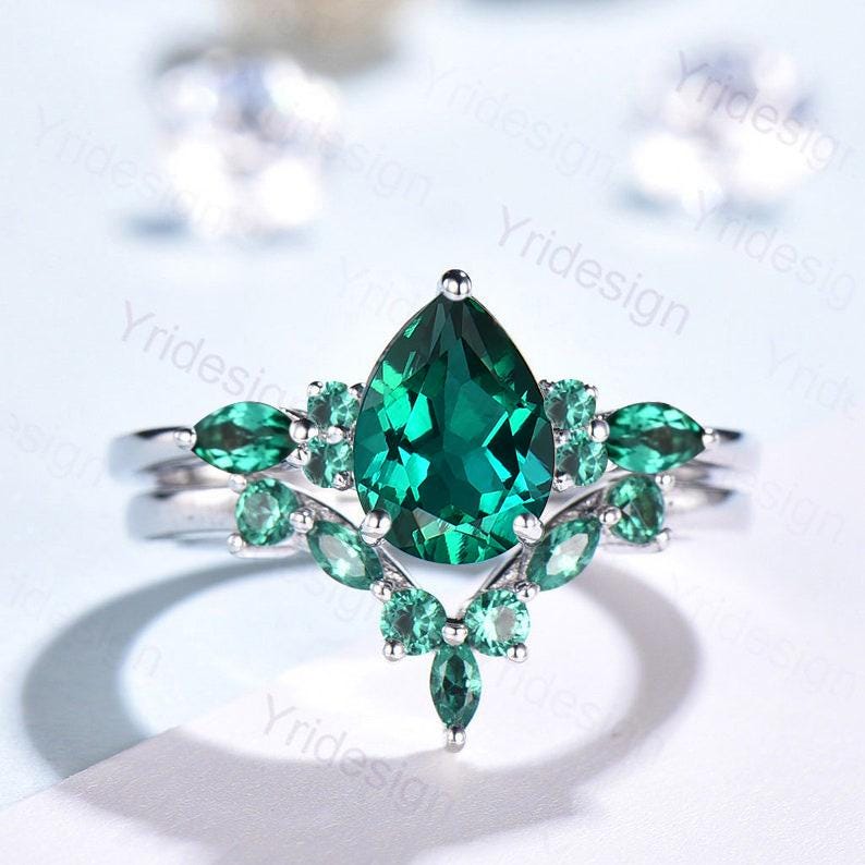 Vintage Pear Shaped Emerald Engagement Ring Set Retro Marquise Emerald Wedding Ring Set Art Deco Green Gemstone Anniversary Bridal Ring Set - PENFINE