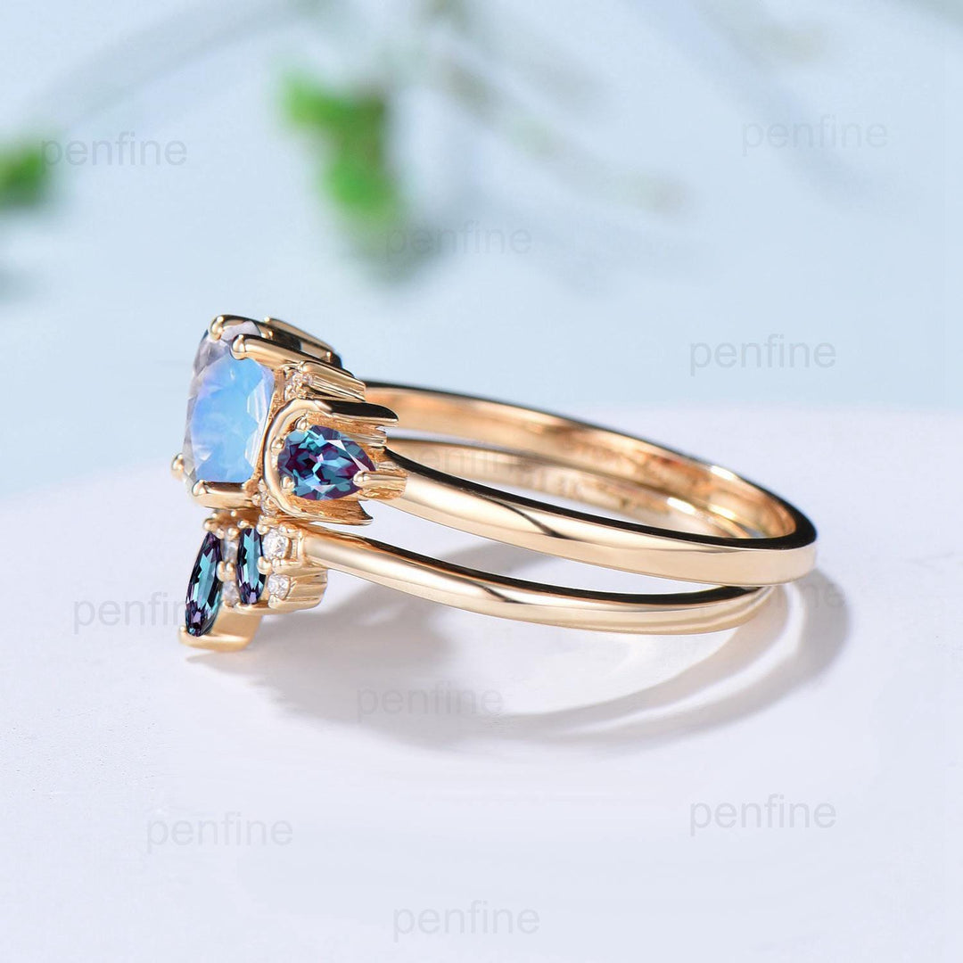 1.5ct Oval Natural Moonstone Engagement Ring Vintage 14K Yellow Gold Alexandrite Moon Wedding Ring June Birthstone Anniversary Promise Gifts - PENFINE