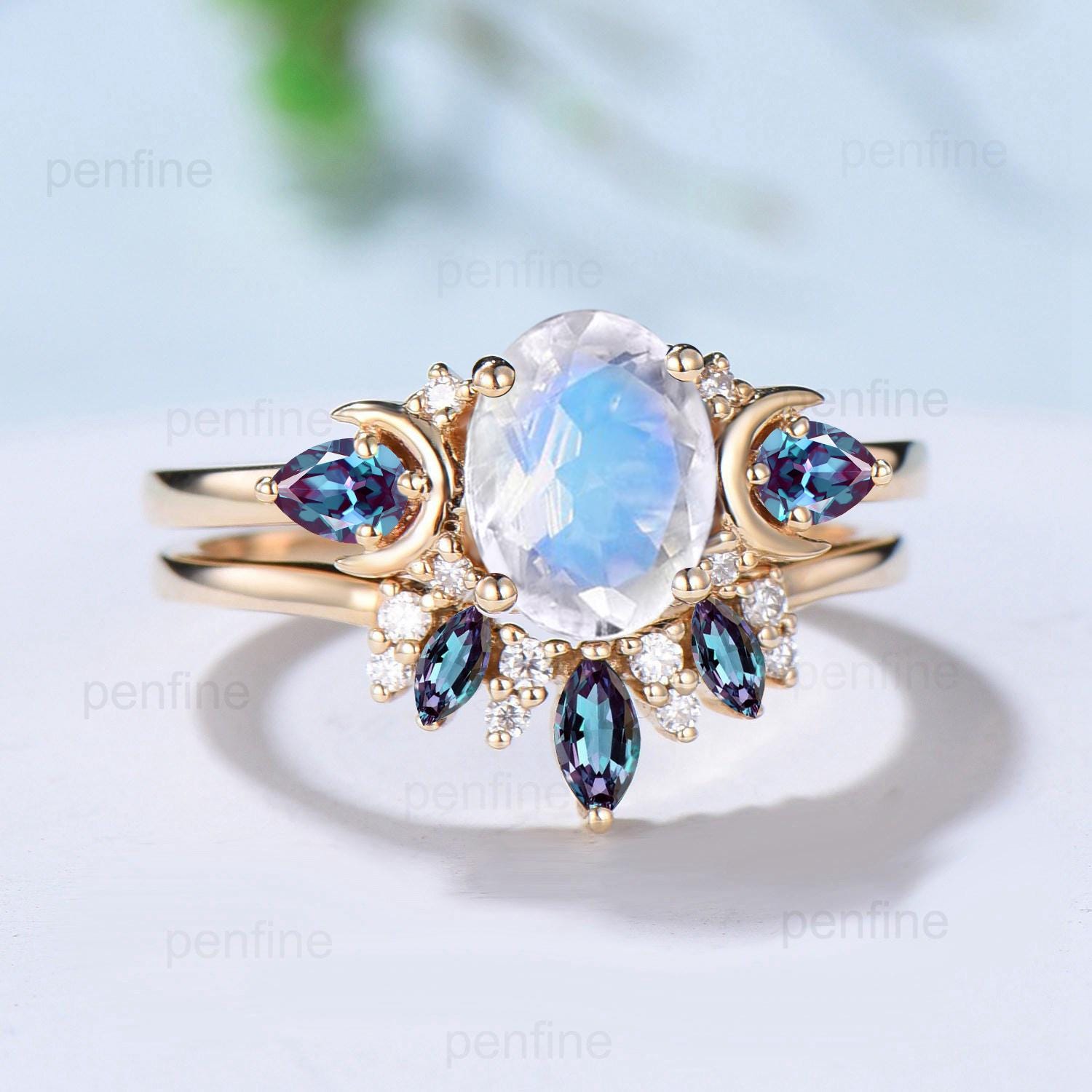 1.5ct Oval Natural Moonstone Engagement Ring Vintage 14K Yellow Gold Alexandrite Moon Wedding Ring June Birthstone Anniversary Promise Gifts - PENFINE