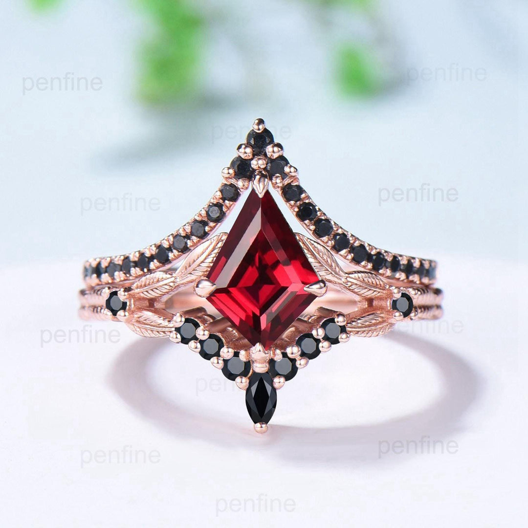 Vintage natural garnet ring set kite cut unique red garnet split shank engagement ring cluster black spinel bridal wedding ring leaf jewelry - PENFINE