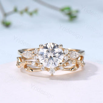 Vintage Round Cut Moissanite Engagement Ring Set 14K Yellow Gold Lab Grown Diamond Bridal Ring Set 2pcs Anniversary Promise Ring Set Women - PENFINE