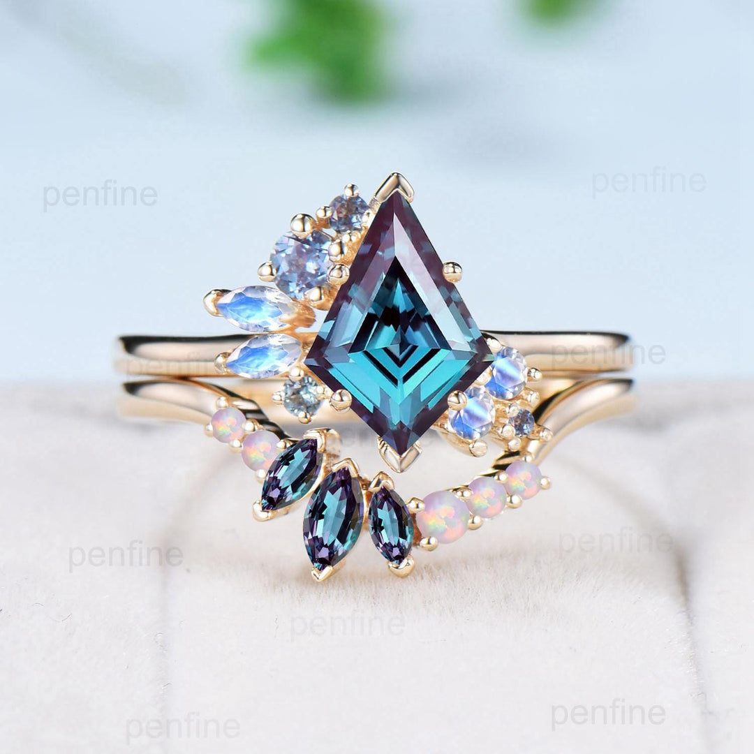 Vintage kite cut alexandrite ring cluster moonstone wedding ring June birthstone engagement ring Unique bridal wedding set anniversary gifts - PENFINE