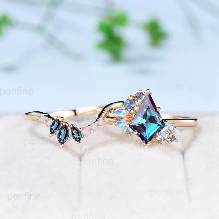 Vintage kite cut alexandrite ring cluster moonstone wedding ring June birthstone engagement ring Unique bridal wedding set anniversary gifts - PENFINE
