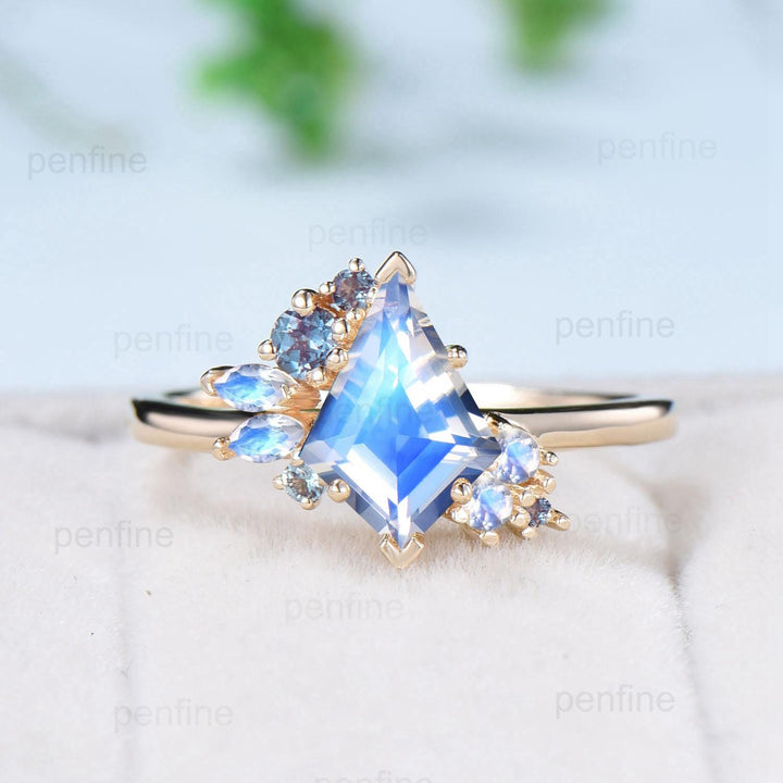 Vintage Kite Cut Moonstone Alexandrite Engagement Ring Set 14K Yellow Gold Unique June Birthstone Opal Wedding Set Cluster Bridal Set - PENFINE