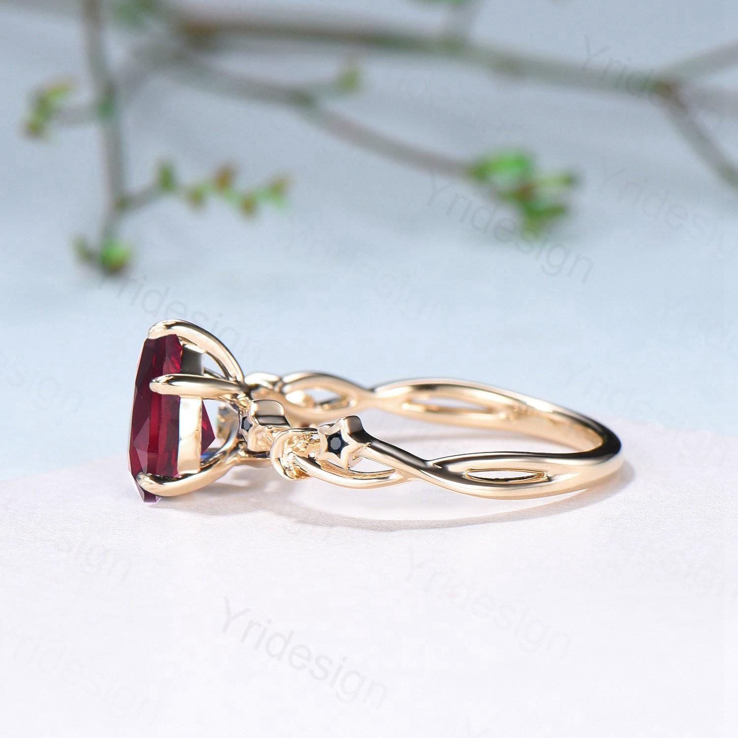 Vintage Pear Shaped Natural Garnet Engagement Ring Yellow Gold Moon Star Spinel Wedding Ring Jan Birthstone September Promise Ring For Women - PENFINE
