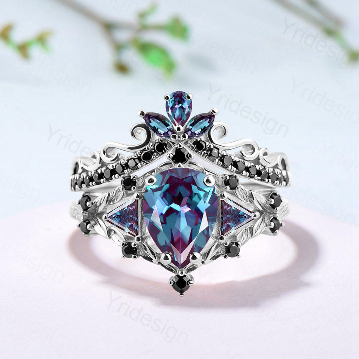 Vintage Pear Alexandrite Engagement Ring Set, 14k Rose Gold, Black Spinel Leaf Vine - PENFINE