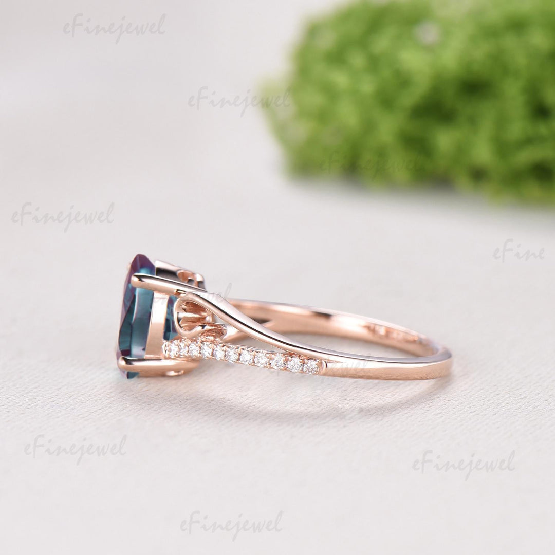 Retro Oval Cut Firework Cut Alexandrite Engagement Ring, 14K Rose Gold Color Change Stone Promise Ring - PENFINE