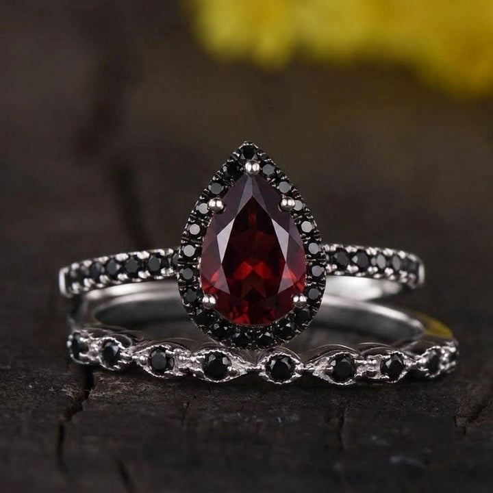 Vintage Garnet Engagement Ring Set Rose Gold 5x8 mm Pear Shaped January Birthstone Wedding Ring Art Deco Black Spinel Band Bridal Set