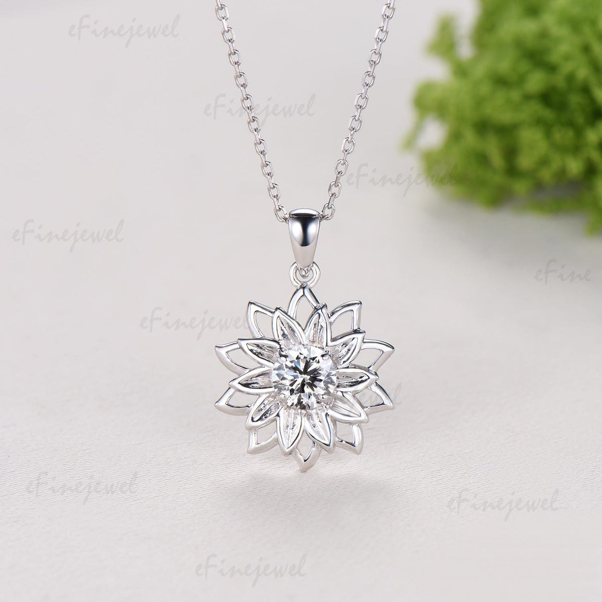 0.5CT Sunflower Lab Grown Diamond Pendant Necklace, Dainty Lotus Flower Moissanite Necklace, Elegant Spinner Anniversary Gifts for Wife