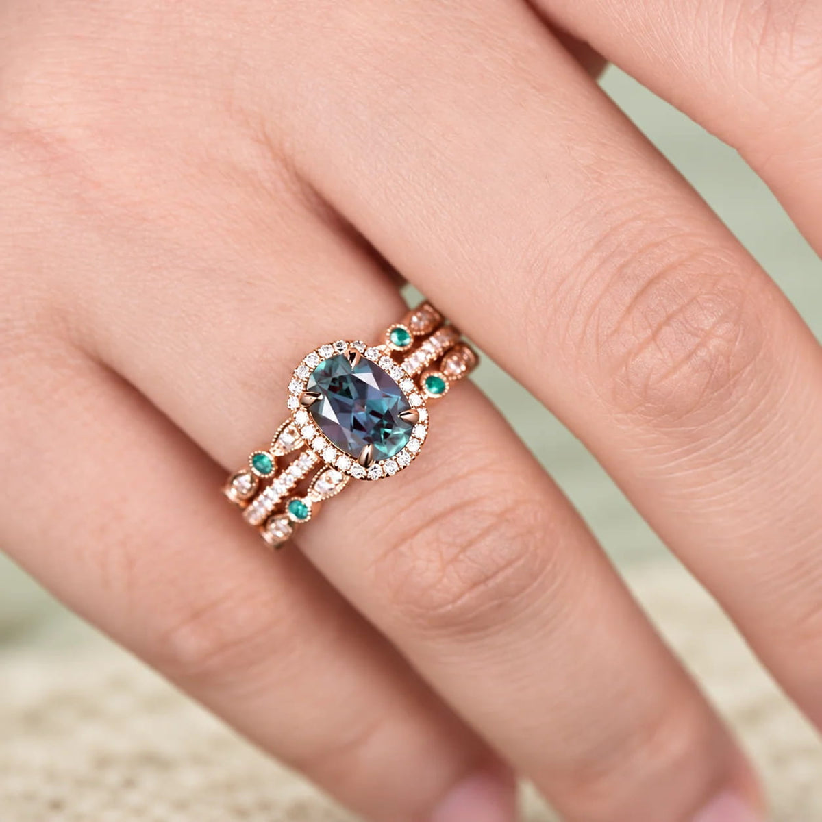 Vintage 1.5CT Oval Alexandrite Engagement Ring Set, halo Dimaond Wedding Ring Set