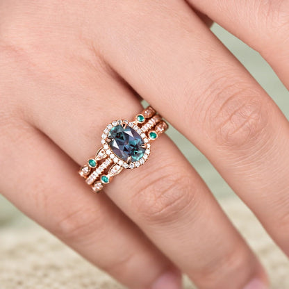 Vintage 1.5CT Oval Alexandrite Engagement Ring Set, halo Dimaond Wedding Ring Set