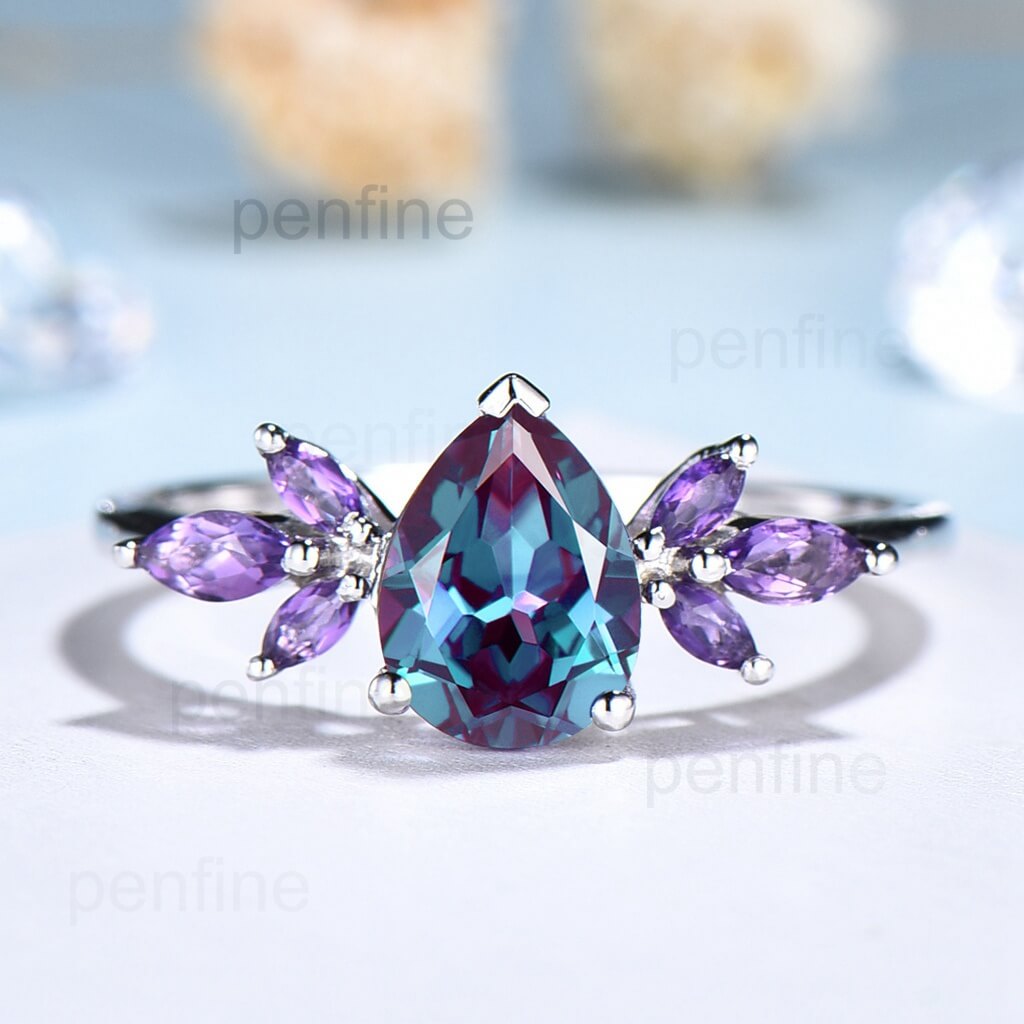 Color-Changing Alexandrite and Diamonds 925 Sterling Silver Ring / Ova –  TSNjewelry