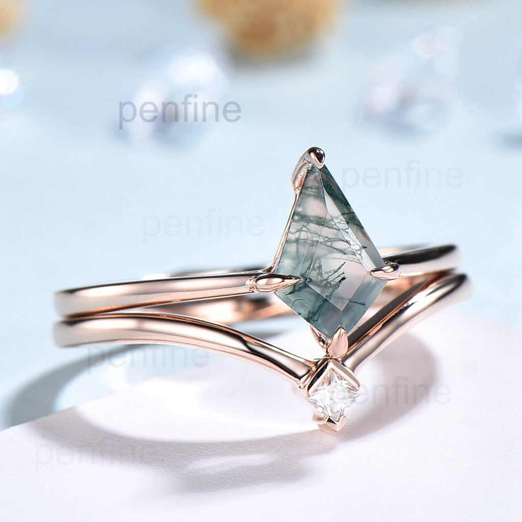 Vintage unique kite shaped green moss agate engagement ring set
