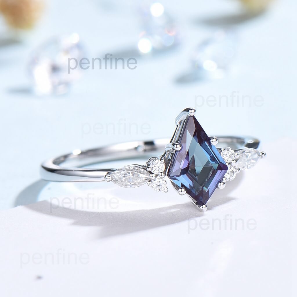 kite cut alexandrite ring white gold